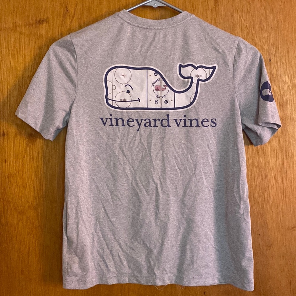 Vineyard vines dri fit